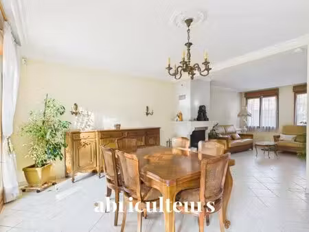 maison familiale de 107m² avec terrasse et jardin - en vente à versailles porchefontaine..