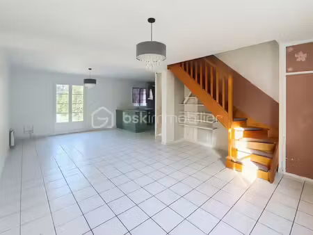 maison de 93 95 m² à villeneuve-sous-dammartin