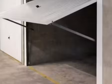 garage fermé 23m² sécurisé - le cannet - vente directe propriétaire” capte bien l’attentio