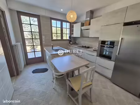 maison 7 pièces 145 m²