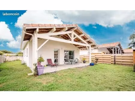 maison fonctionnelle de plain-pied avec 534 m² de terrain