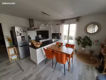 franconville (2 min gare) – superbe f4 meublé lumineux de 3 chambres avec balcon & parking