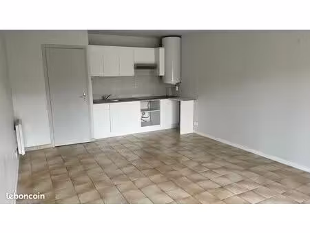 studio 1 pièce 30 m²