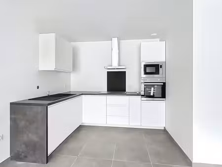 appartement 2 pièces 64 m²