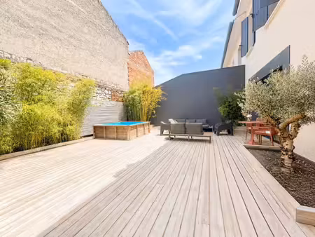 maison rénovée avec garage