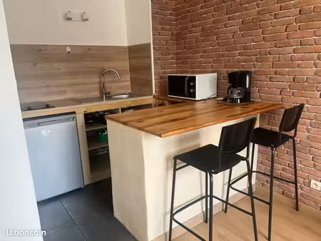 studio 1 pièce 31 m²