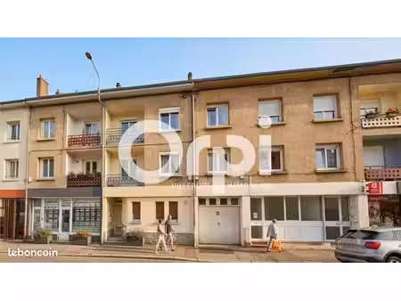 local commercial 91 m²