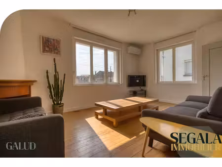 chambre meublée avec salle d'eau privative – 480 € cc – à 5 min de la fac