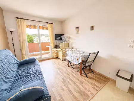 bormes - la faviere - studio - garage - piscine - proche plages