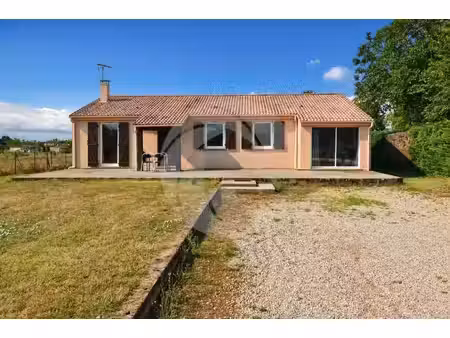 nègrepelisse – maison de plain-pied avec 5 chambres sur 4 700 m² de terrain