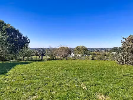 terrain constructible de 1 572 m² avec garage 20 m² sadroc