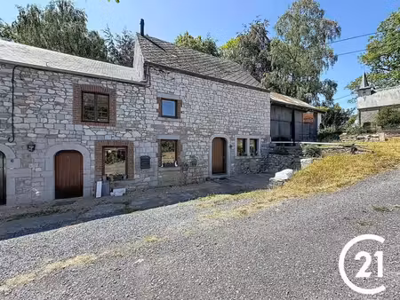 a 5 min de ciney centre: belle maison en pierres avec jardin