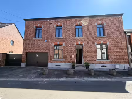superbe maison 4 chambres avec dépendance et jardin - givry