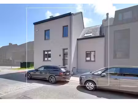 maison 3 façades entièrement rénovée à vossem.