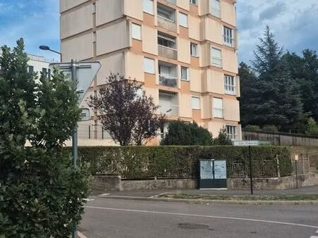 t4 - 3 chambres- la métare - garage (en plus si demande) - cave - parking privé