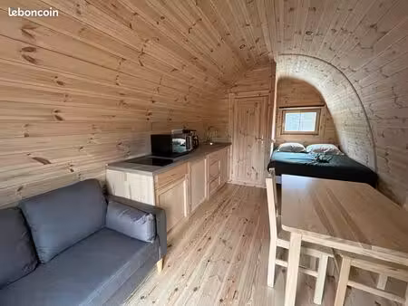 studio meublé et équipé