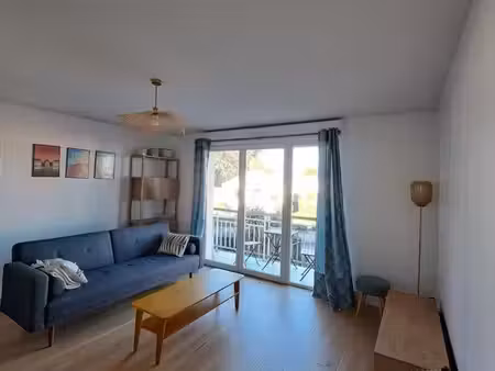 t2 meublé avec balcon à louer