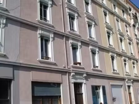 appartement 1 pièce 42 m²