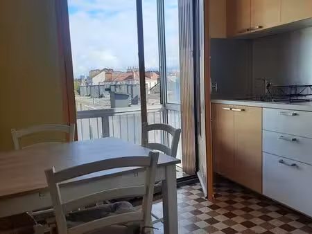 t2  44m2  étage élevé  balcon  rue docteur hermite