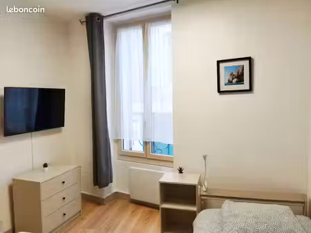 loue petit studio centre ville
