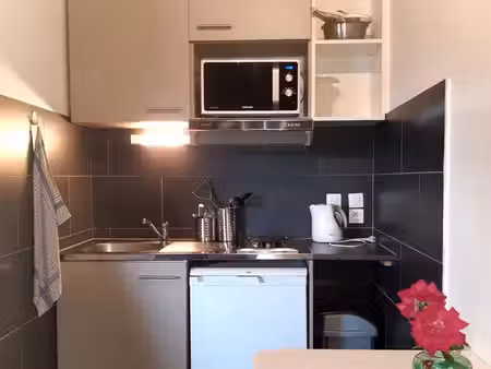 loue studio meublé