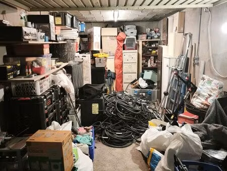 garage sécurisé. 15 m2