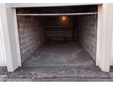 garage / box fermé 12 m² à louer – mérignac – résidence sécurisée