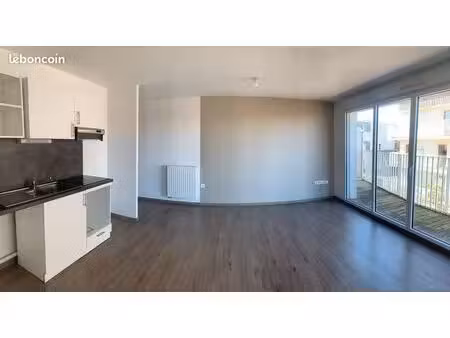 bel appartement en location de 62m²