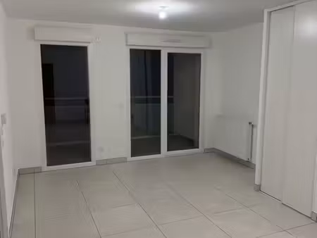 location t2 neuf tout équipé
