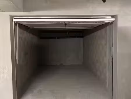parking / garage box stationnement a louer dans sous-sol securise