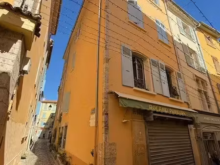 location appartement 3 pièces 51 m² à hyères (83400)