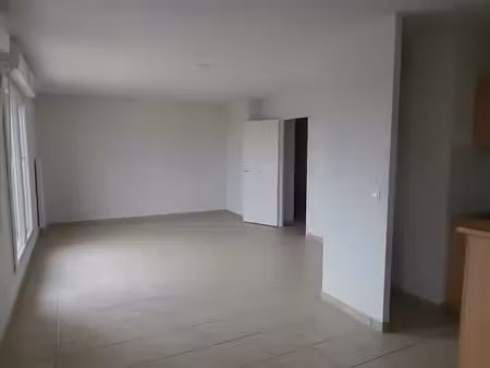 location appartement 4 pièces 75 m² à le mans (72000)