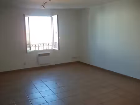location appartement 2 pièces 40 m² à ollioules (83190)