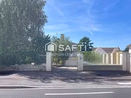 maison 200 m2 sur s/sol total - terrain 1037 m2 - 5 chambres - accessibilité pmr