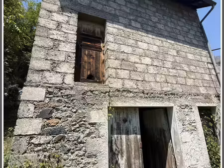 grange en pierre de 100 m² – stockage  atelier ou garage – valbonnais