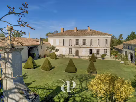 manoir unique et élégant du 17ème siècle