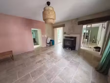 maison en pierre de 3 pièces principales