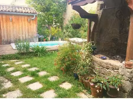 maison de ville avec piscine balnéo