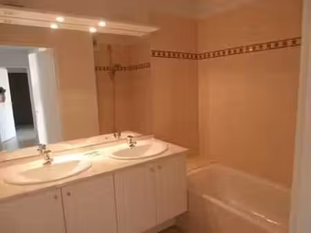 location appartement 4 pièces au mans (72000) : à louer 4 pièces / 76m² le mans