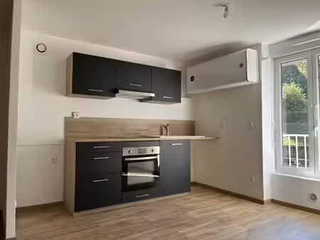 location appartement 2 pièces 52 m² à saint-rambert-en-bugey (01230)