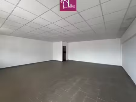 à louer - local professionnel 75m2 - etage - grand-camp - le