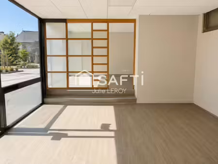 local commercial à louer – centre-bourg de loué (72540)