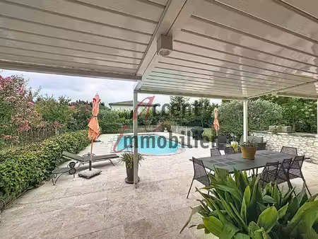 cabannes  maison principale 180m² avec piscine sécurisée et son local d'activité