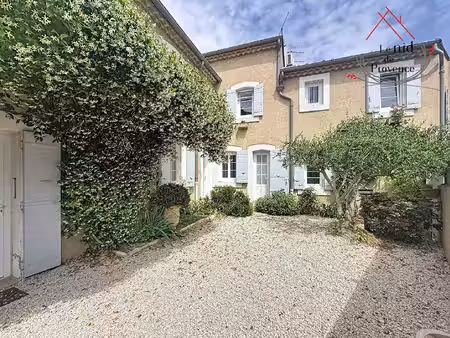 maison de ville au coeur du village
