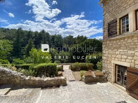 exclusivité – propriété à vendre à saint-rémy-de-provence | ancienne carrière au pied des.
