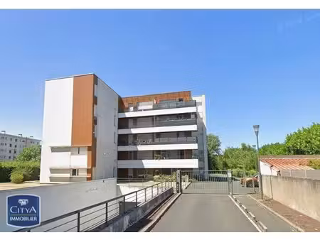 appartement à louer 2 pièces 43.2 m² - joué-lès-tours (37) - 610€