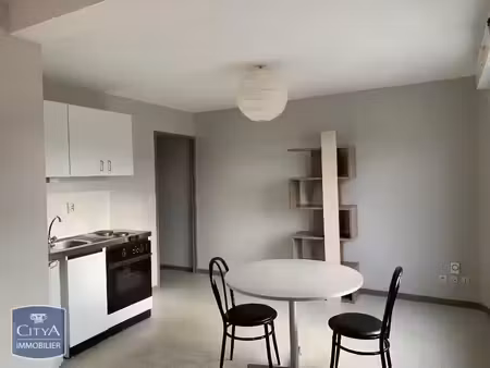 appartement à louer 1 pièce 23.87 m² - laval (53) - 365€