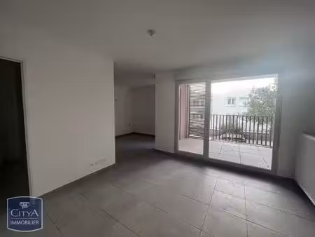location appartement 2 pièces 43m² bron 69500