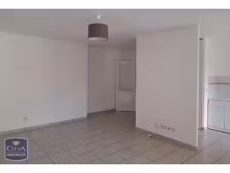 location appartement 3 pièces 64m² cluses 74300