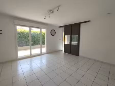 location appartement 3 pièces 75m²